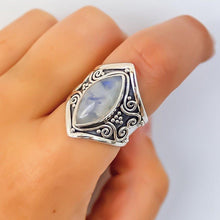 Silver Vintage Crystal Moonstone Ring